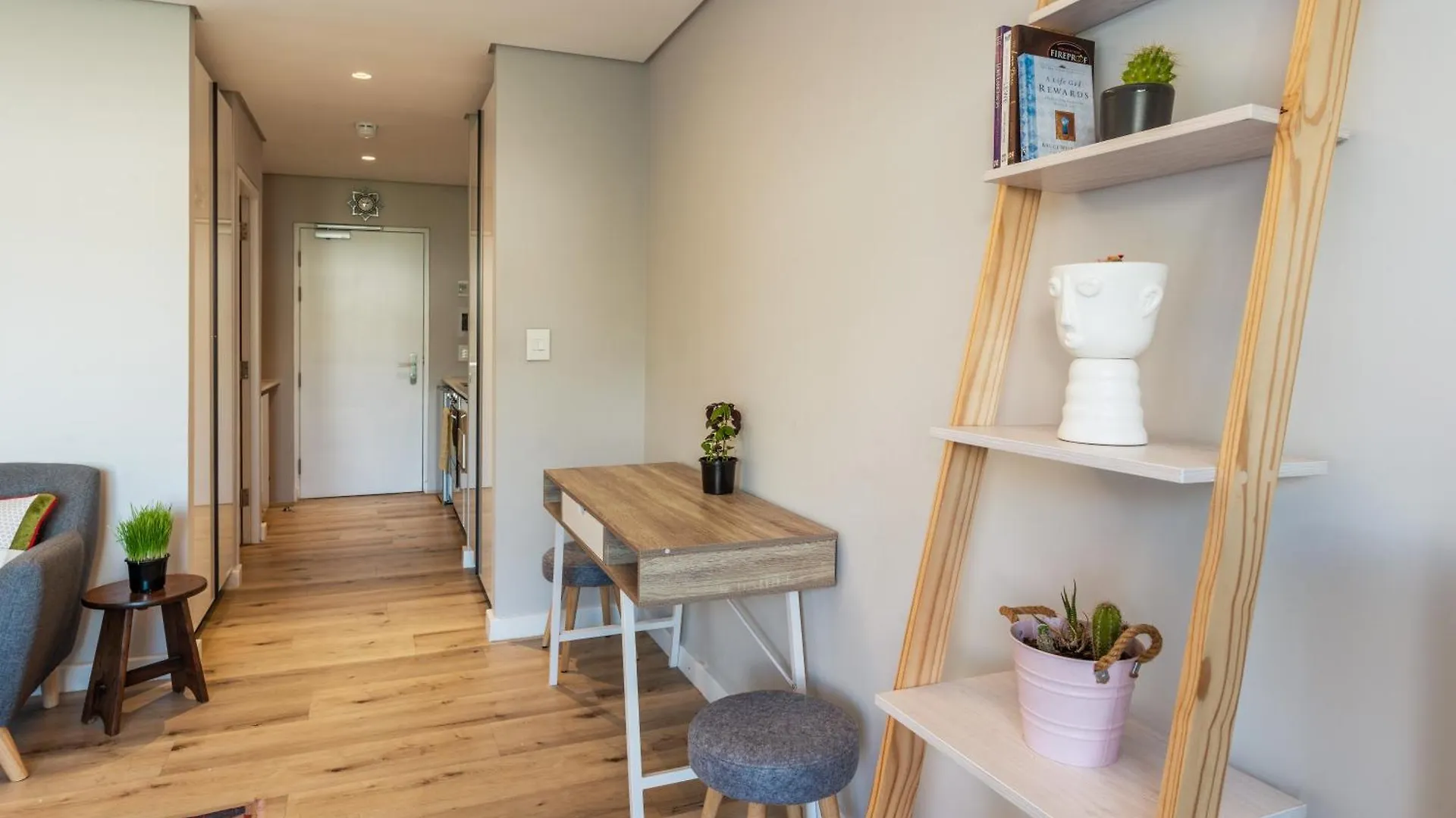Studio Apartment On Bree Cape Town